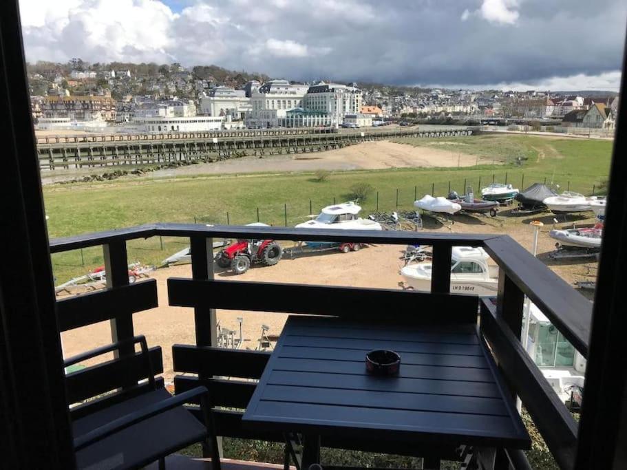 Le Cocooning-Studio Deauville Marina Avec Terrasse Vue Mer Et Plage Eksteriør billede